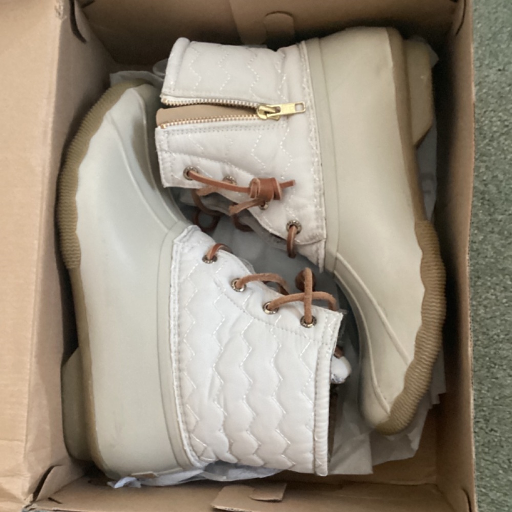Sperry boots - Picture 3 of 5